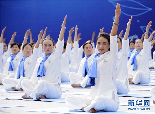 Yoga competition held in Pu'an