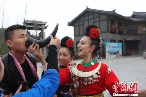 An American girl becomes a town mayor in Guizhou