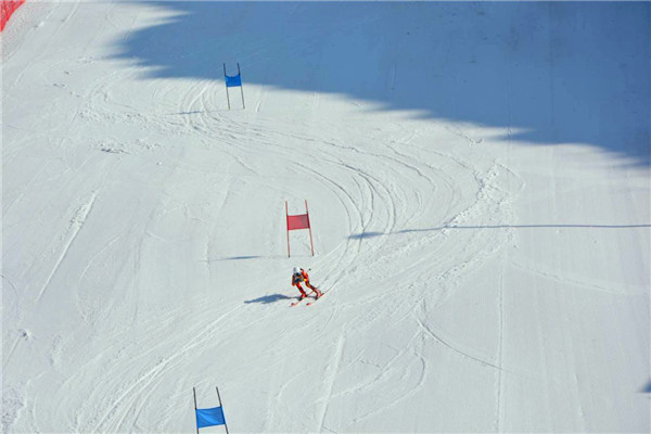 People enjoy skiing in Guizhou