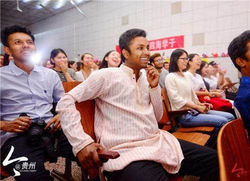 Overseas students celebrate graduation at Guizhou Minzu University