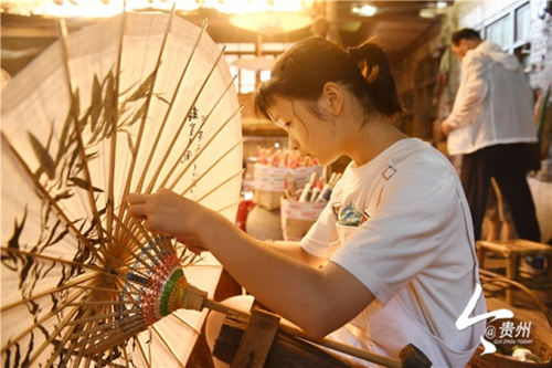 Guizhou local develops national traditional art into million-yuan industry