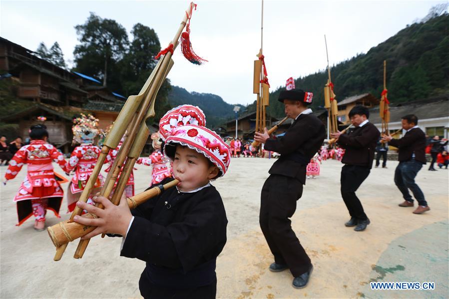 Miao people celebrate Spring Festival with lusheng performance in Guizhou