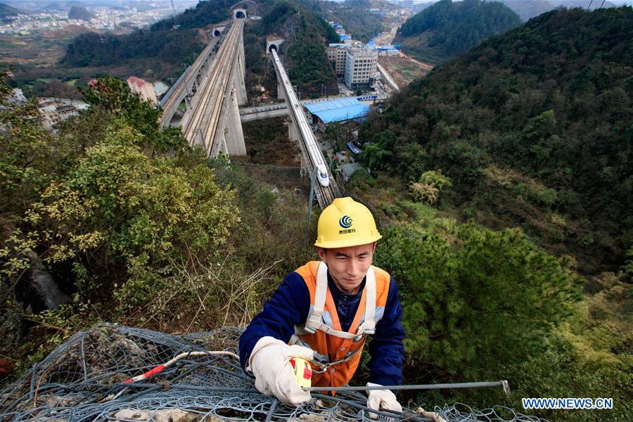Daily work of staff members from Guiyang high-speed railway maintenance division in Guizhou