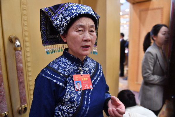 NPC deputy Yu Bili suggests planting quality vegetables