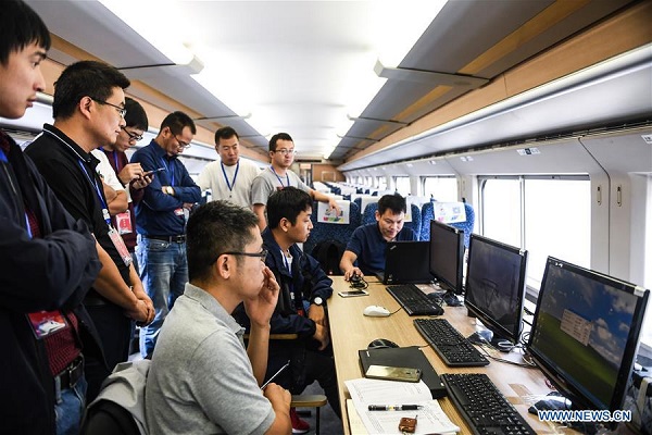 Bullet train conducts test run on Xingwen-Guiyang section of Chengdu-Guiyang railway