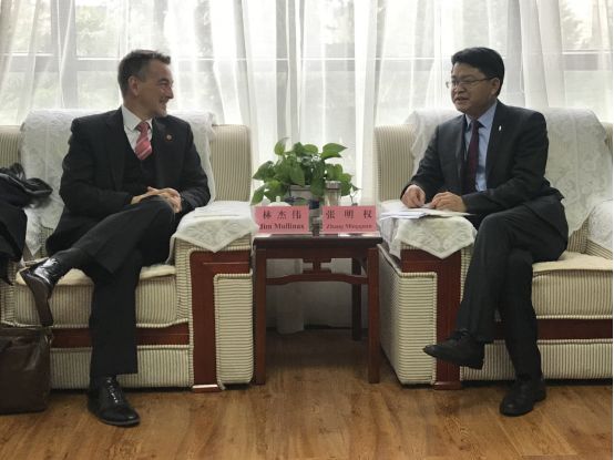 Guiyang's transformation impresses US consul general