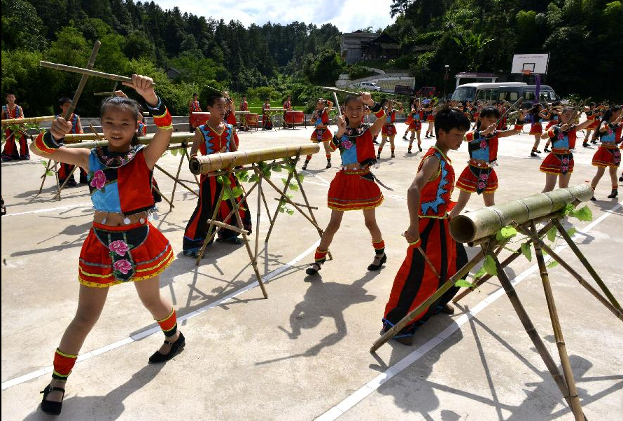 Traditional dance brought into school campus in SW China
