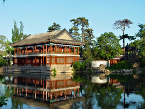 Chengde listed as Batch I cultural city in 1982