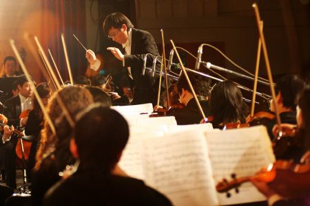 Symphony concert held to greet New Year in Xingtai