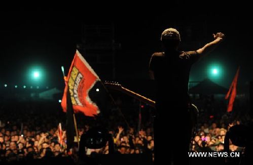 Grassland music festival attracts fans in N China