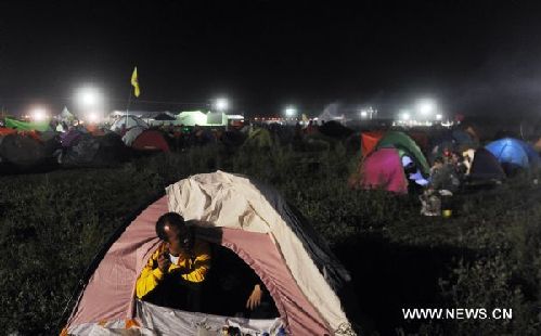 Grassland music festival attracts fans in N China