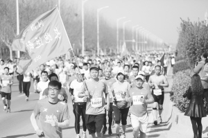 Running total of 200 Nanyang runners take part in marathon