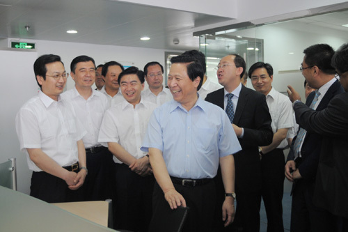 Liang Baohua visited Huaqiao