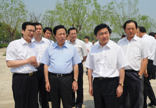 Liang Baohua visited Huaqiao