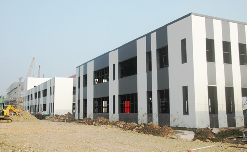 Pavilions under construction in Huaqiao