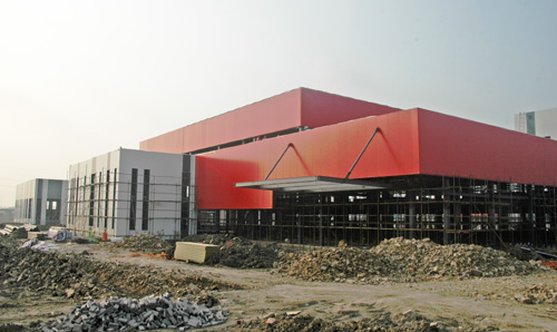 Pavilions under construction in Huaqiao