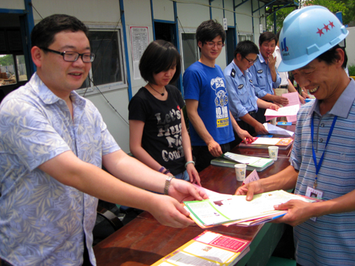 Huaqiao launches a Law-Study Week for migrant workers
