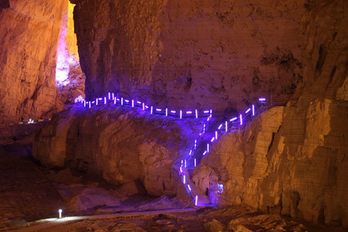 Tenglong Cave Group in Enshi