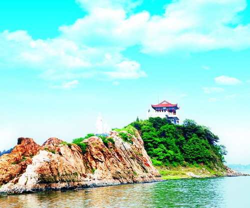 Liangzi Lake