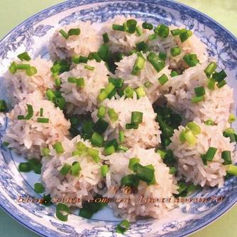 Steamed Pearl-shaped Glutinous Rice Balls with Mince Meat
