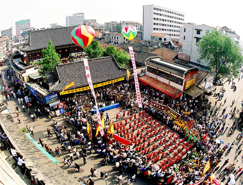 Jingzhou folk custom: temple fair at Guan Yu Temple