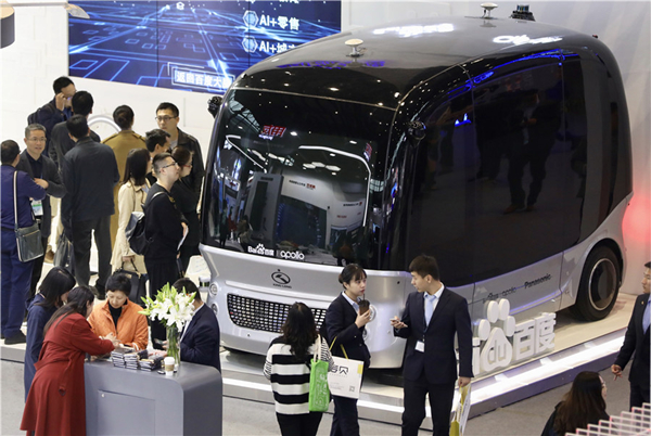 Self-driving buses undergo testing in Changsha