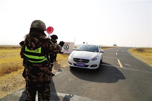 Baotou SWAT guard the return of Shenzhou XI