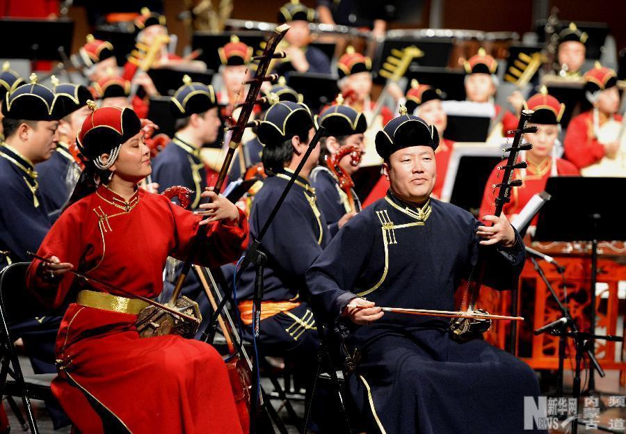 Hohhot celebrates spring with colorful performance