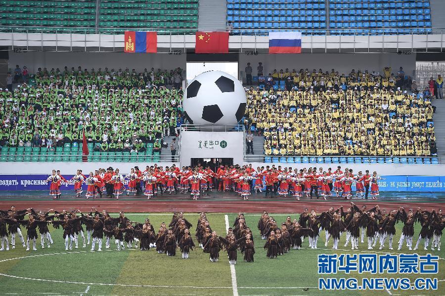 Chinese, Russian and Mongolian teenagers meet at football camp