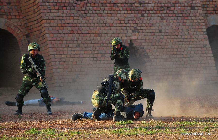 Drill held in N China to mark 70th anniversary of WWII victory