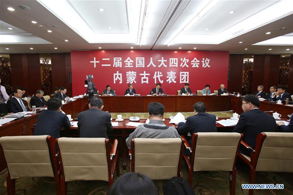 NPC deputies from Inner Mongolia attend plenary meeting