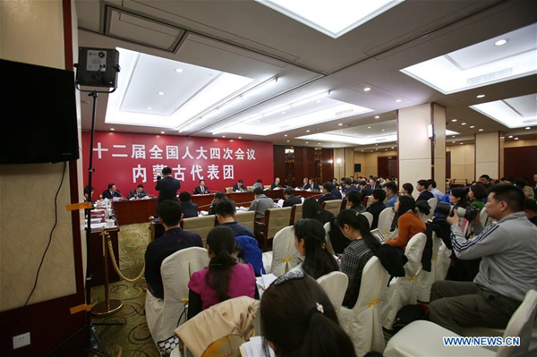 NPC deputies from Inner Mongolia attend plenary meeting