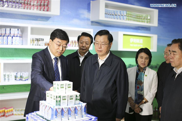 Top legislator stresses implementation of food safety law