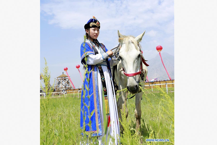 Nadam Fair celebrates harvest with sports in Inner Mongolia