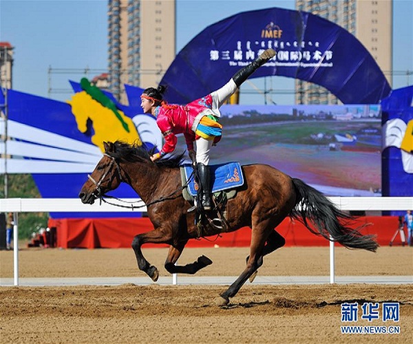 Hohhot hosts equestrianism and horseracing festival