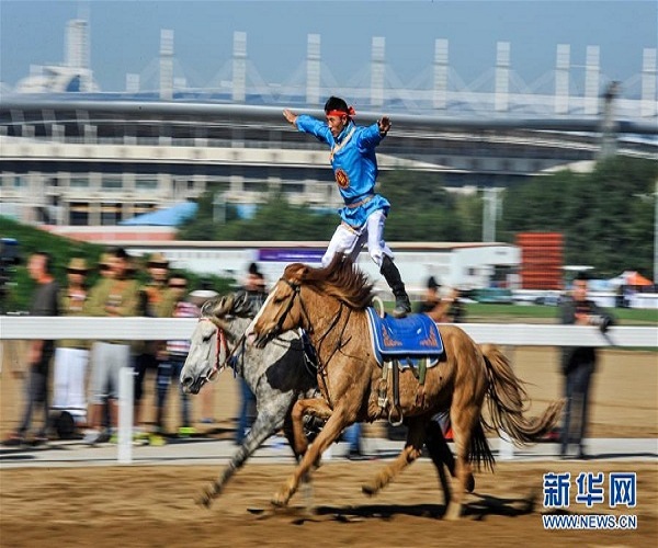 Hohhot hosts equestrianism and horseracing festival
