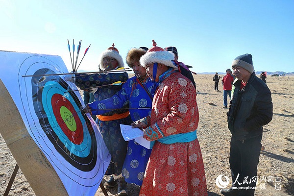 Camel archery catches on in Bayannur