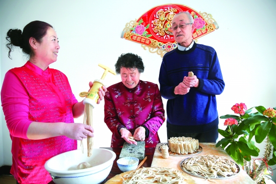 Inner Mongolians enjoy oat flour foods