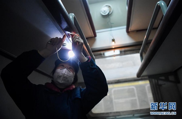 Seamstress patches up Hohhot trains