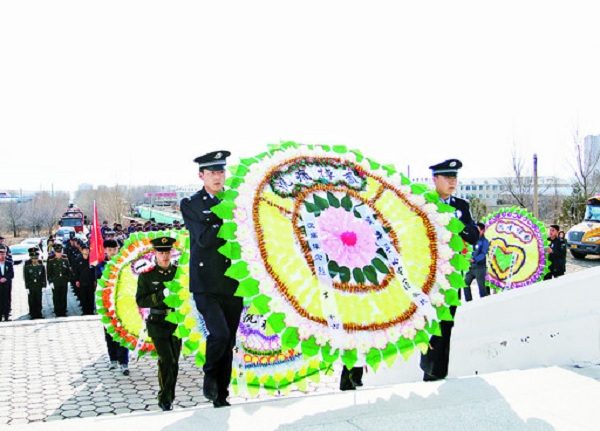 Inner Mongolia commemorates martyrs
