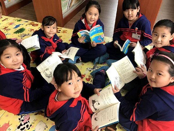 Hohhot pupils celebrate World Book Day