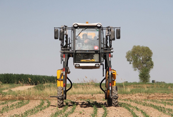 'Transformers' help tend farmland