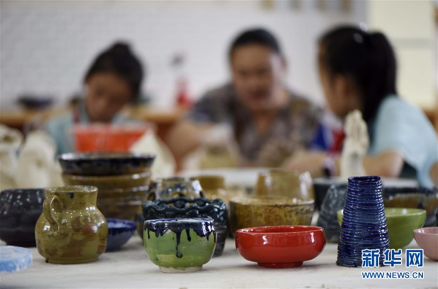 Ceramic art draws young enthusiasts