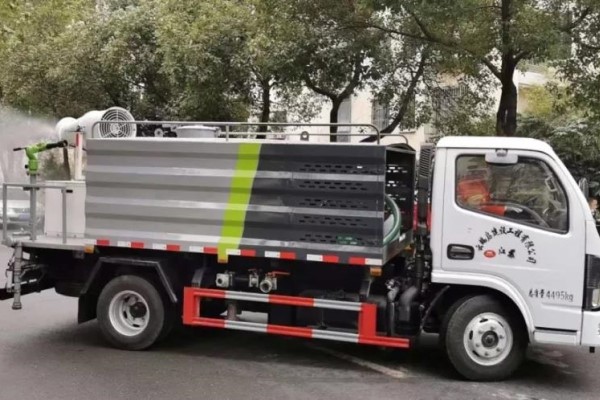 Mist cannon truck used to disinfect Binhu