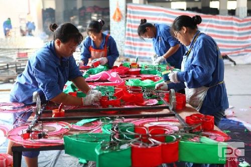 Kunshan convenes meeting for Mid-Autumn Lantern Festival