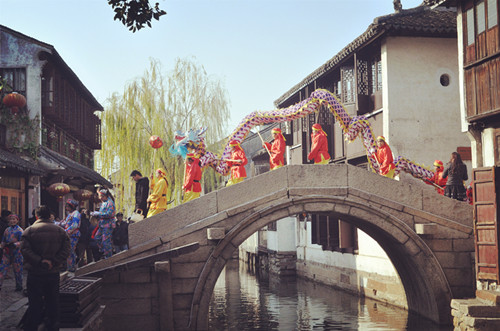Spring Festival customs in Zhouzhuang
