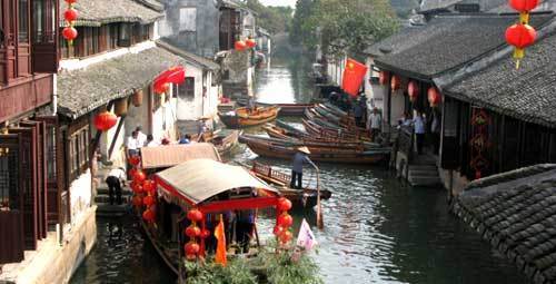 Water town wedding in Zhouzhuang