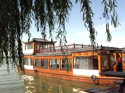 Zhouzhuang: China's first water-town