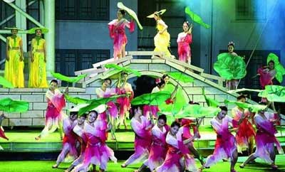 Water town performance in Zhouzhuang