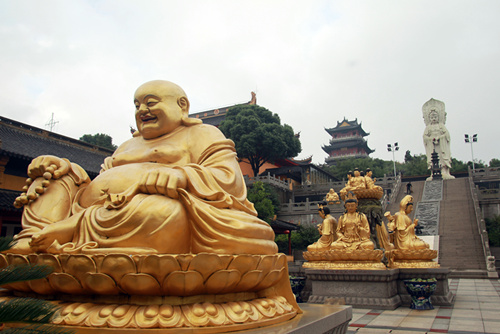 Temple known for three wonders, an author and examinees